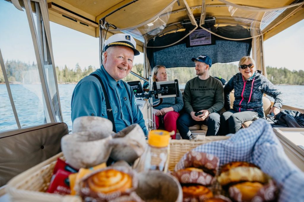 happy_finn_adventures_in_puumala_by_lake_saimaa_finland_guide_arto_at_your_service.